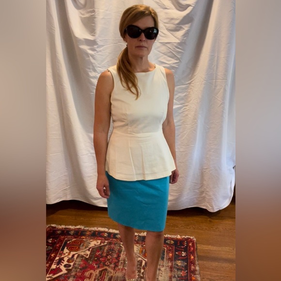 Akris Punto Turquoise skirt Size 8 like new! - Picture 3 of 7